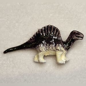 New Small Spinosaurus Dinosaur Brooch / Pin